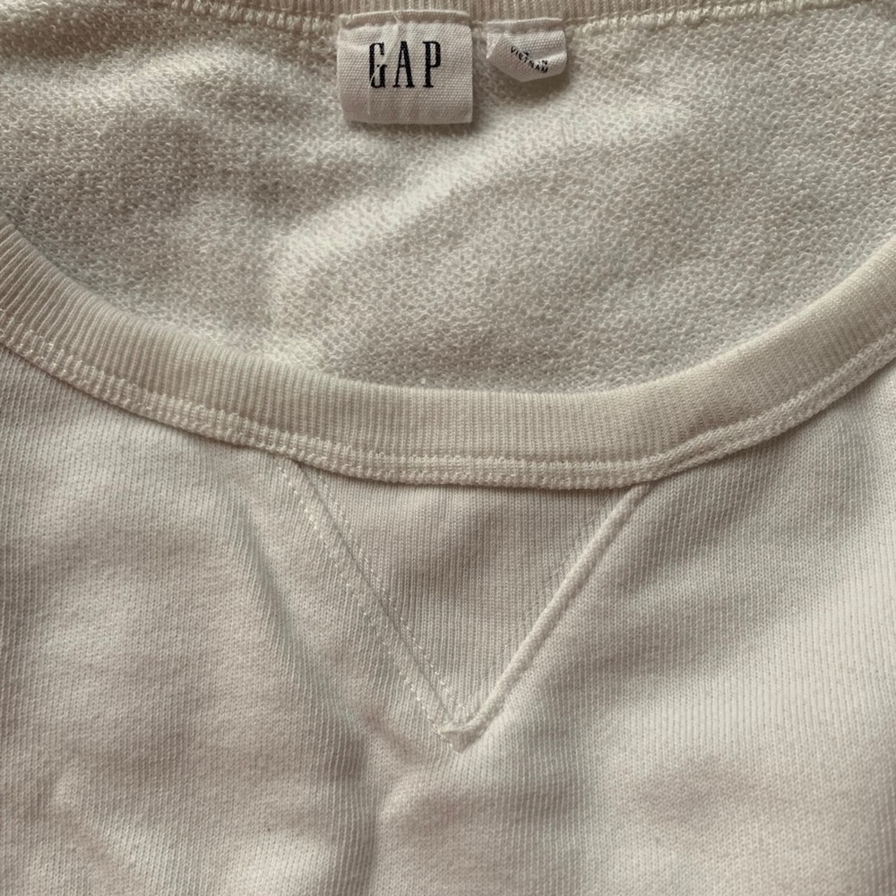 Gap pullover